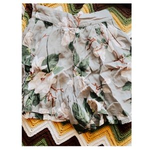 ✨Trashy Diva Vintage Inspired Magnolia Shorts✨